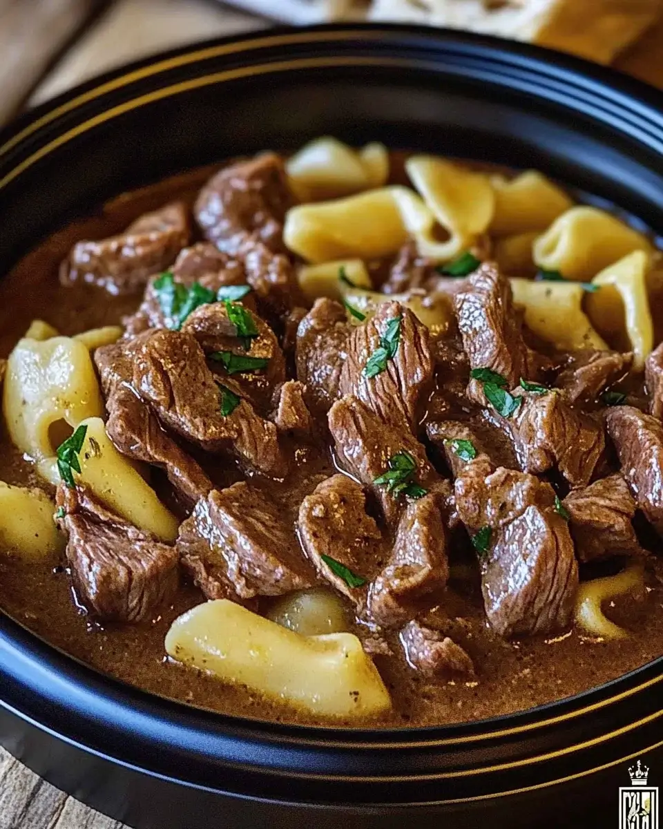 Herzhafter Rindfleisch-Nudel-Eintopf: Ein Genuss für alle!