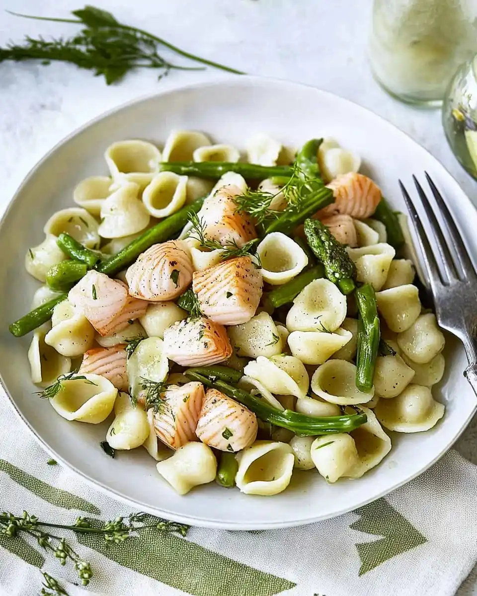 Orecchiette mit Lachs und Spargel: Leckeres Rezept entdecken!